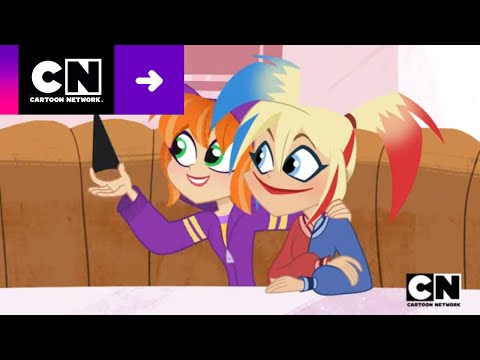 la-guerra-y-la-bufona-dc-super-hero-girls-cartoon-network