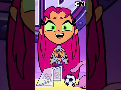 el-show-de-starfire-que-no-salio-como-esperaba-los-jovenes-titanes-en-accion