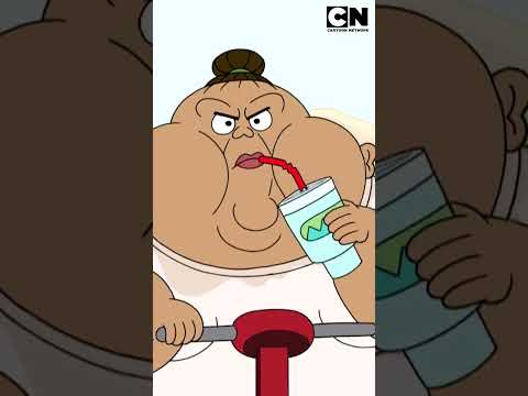 una-clienta-complicada-llega-a-la-peluqueria-de-clarence-clarence