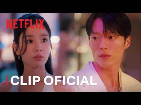 beso-dinamita-clip-oficial-netflix